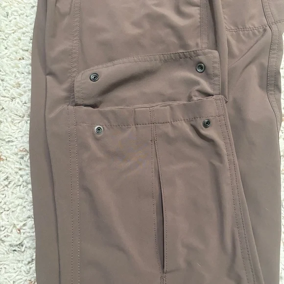 Athleta Chelsea Utility Jogger Size 6 - Picture 3 of 10